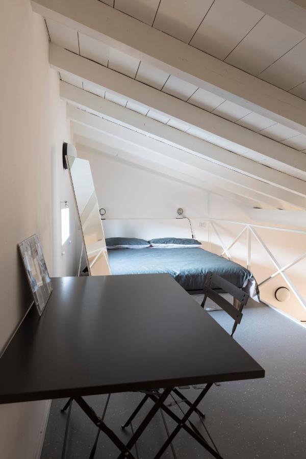Xenia Apartments - Moderno Appartamento In Fondazione Prada มิลาน ภายนอก รูปภาพ